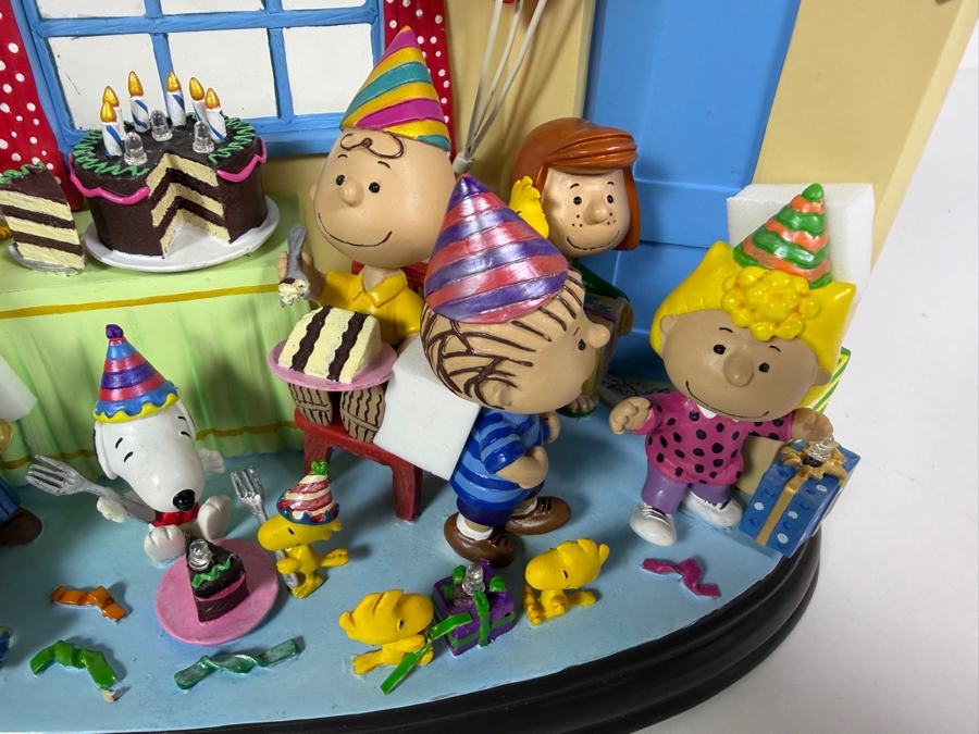 Vintage Danbury Mint Peanuts The Best Birthday Ever Lighted Sculpture Display 10'W X 5'D X5.5'H [Photo 3]