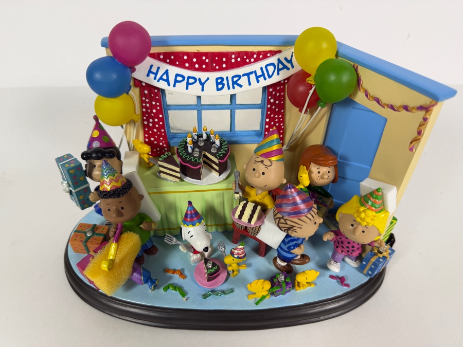 Vintage Danbury Mint Peanuts The Best Birthday Ever Lighted Sculpture Display 10'W X 5'D X5.5'H [Photo 2]