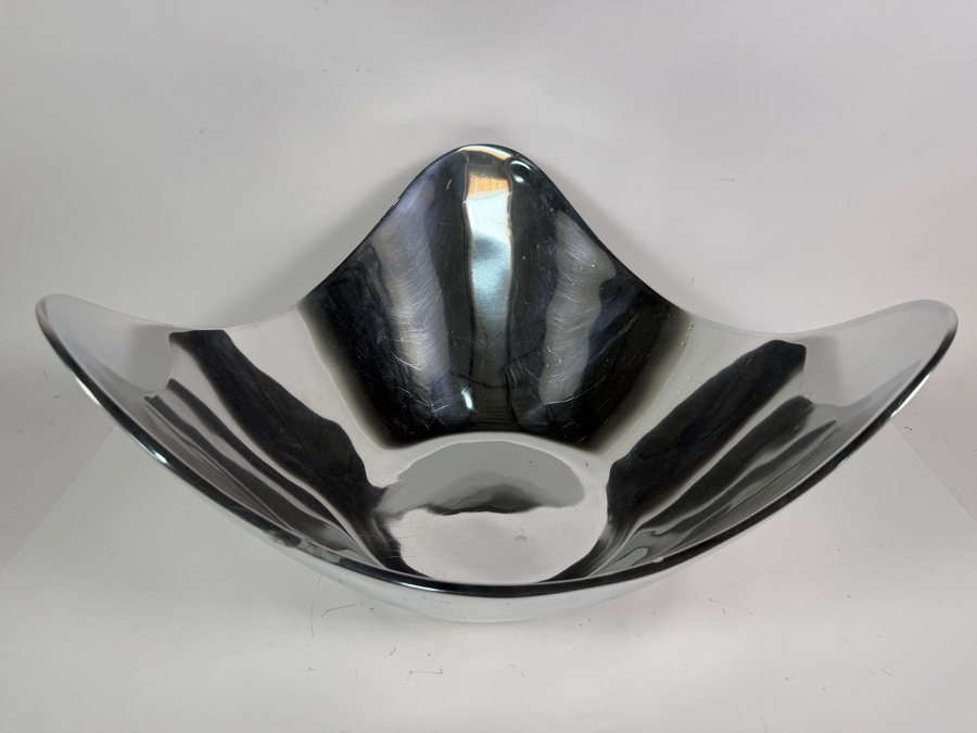 Large Nambe Tri-Corner Centerpiece 2019 Designed by Alvaro Uribe MT1352 17'W X 9'H [Photo 4]