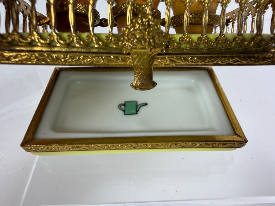  Hand-painted French Limoges Porcelain Trinket Box 2 3/8'W [Photo 5]
