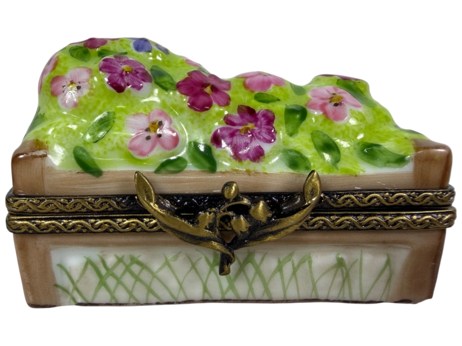  Hand-painted French Limoges Porcelain Trinket Box 2.25'W