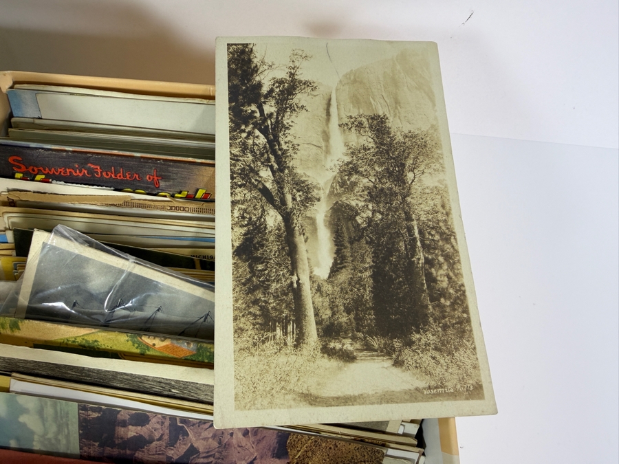 Large Lot Of Vintage And Antique Souvenir Postcards - See Photos for Small Sampling [Photo 13]