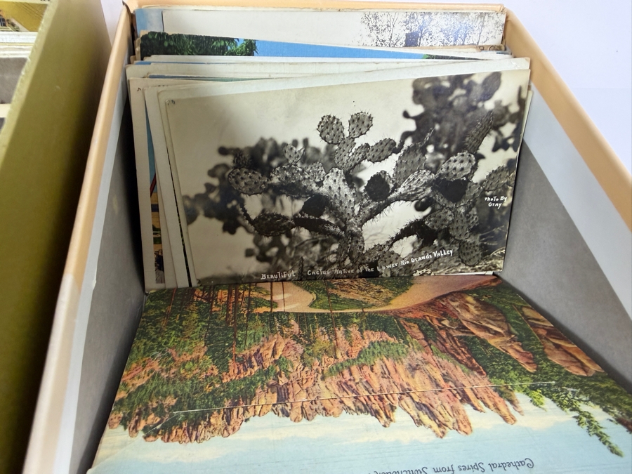 Large Lot Of Vintage And Antique Souvenir Postcards - See Photos for Small Sampling [Photo 11]