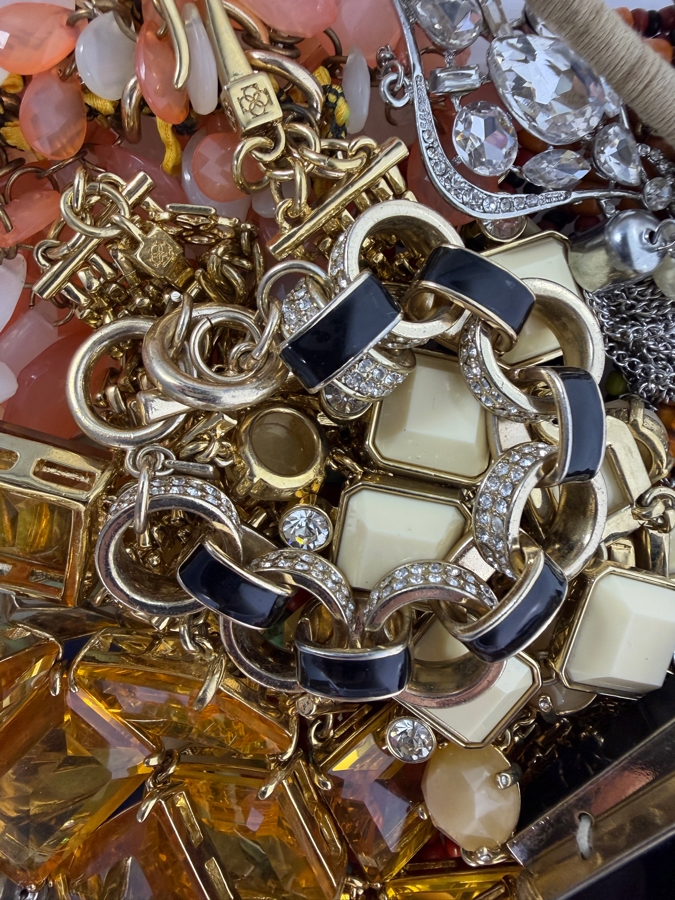 Mixed Lot Of Brand New And Vintage Costume Jewelry Featuring Ann Taylor Pieces With Original Tags [Photo 6]