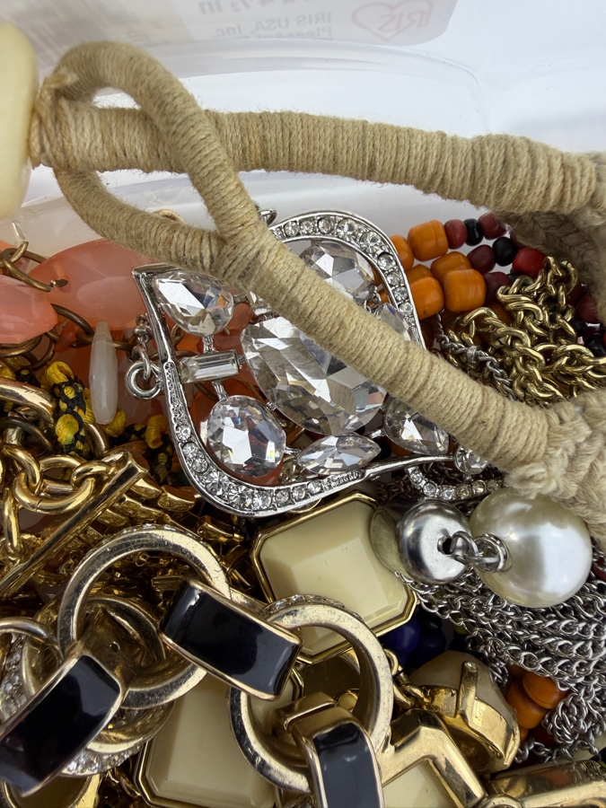 Mixed Lot Of Brand New And Vintage Costume Jewelry Featuring Ann Taylor Pieces With Original Tags [Photo 5]