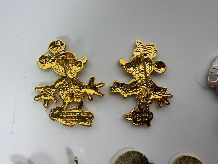 (6) Disney Mickey & Minnie Mouse Trading Pins [Photo 10]