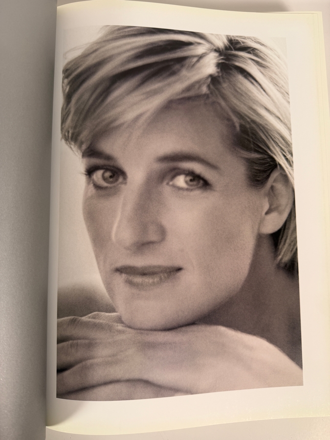 Just Added - Diana The Portrait By Rosalind Coward Hardcover Large Coffee Table Book 2004 Princess Of Wales Biography Royal Family History Foreword By Nelson Mandela  [Photo 3]