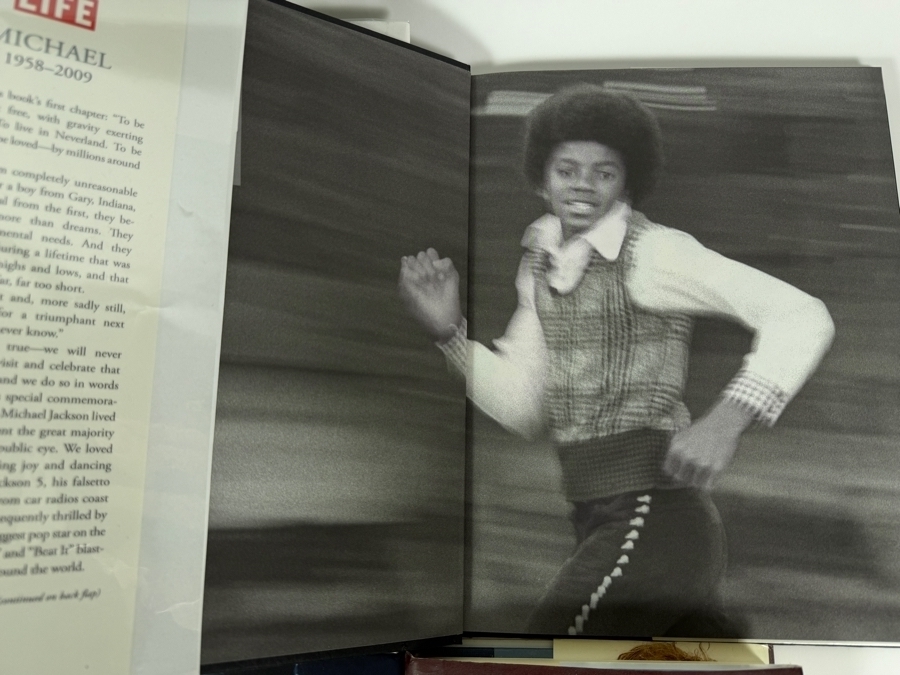 Just Added - Michael Jackson La Toya Jackson Book Lot Of 4, Michael Jackson A Life In Pictures, Life Magazine Michael 1958-2009, Michael Jackson Treasures Memorabilia Photos, Starting Over Biography Hardcover [Photo 9]