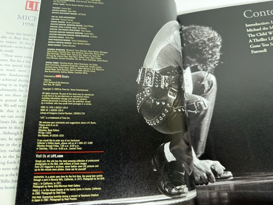 Just Added - Michael Jackson La Toya Jackson Book Lot Of 4, Michael Jackson A Life In Pictures, Life Magazine Michael 1958-2009, Michael Jackson Treasures Memorabilia Photos, Starting Over Biography Hardcover [Photo 10]