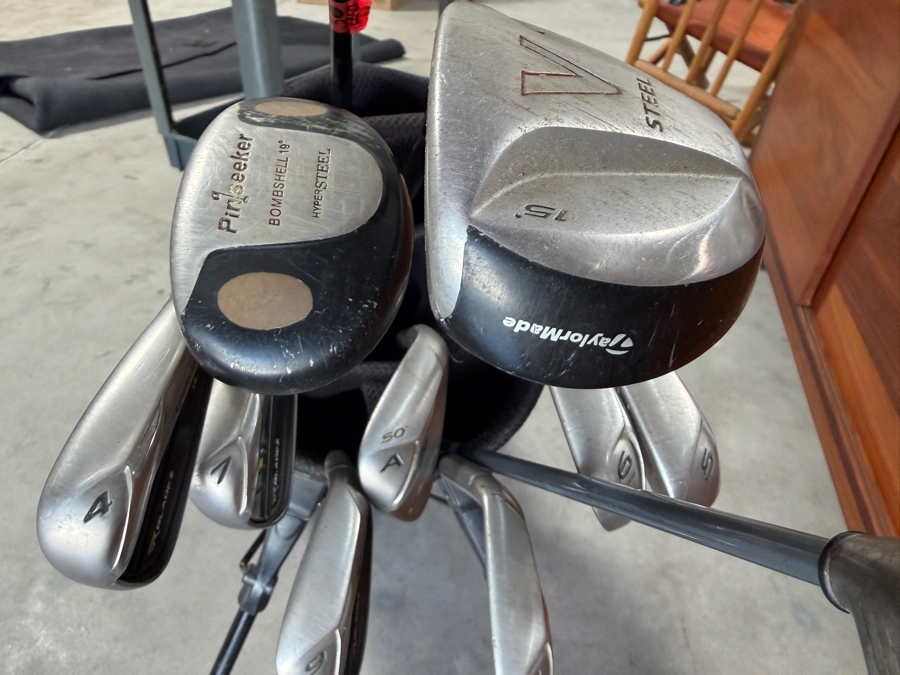 Just Added - Set of TaylorMade and Callaway Golf Clubs with Golf Bag [Photo 4]