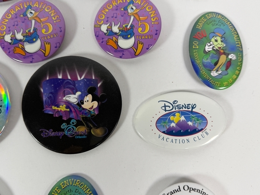 Just Added - Huge Disney Theme Park Store Cast Member Collector Button Pin Big Lot Of 41, Pinocchio Character Dining, Earth Day, Mickey Toontown, Disneyland 45th Anniversary And More [Photo 10]