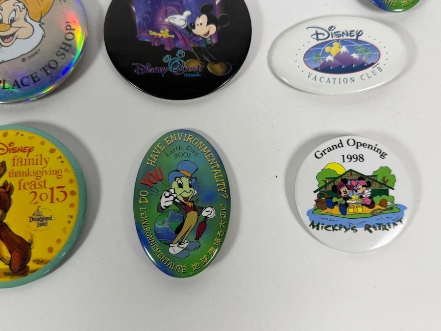 Just Added - Huge Disney Theme Park Store Cast Member Collector Button Pin Big Lot Of 41, Pinocchio Character Dining, Earth Day, Mickey Toontown, Disneyland 45th Anniversary And More [Photo 11]