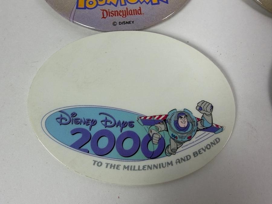 Just Added - Huge Disney Theme Park Store Cast Member Collector Button Pin Big Lot Of 41, Pinocchio Character Dining, Earth Day, Mickey Toontown, Disneyland 45th Anniversary And More [Photo 13]