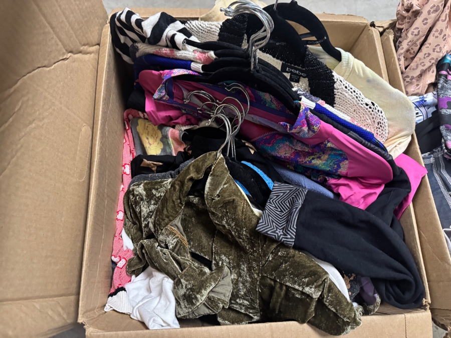 Just Added - Women's Clothing Reseller Lot Size S / XS Blouses, Jackets, Sweaters and Last Box All Leggings [Photo 4]
