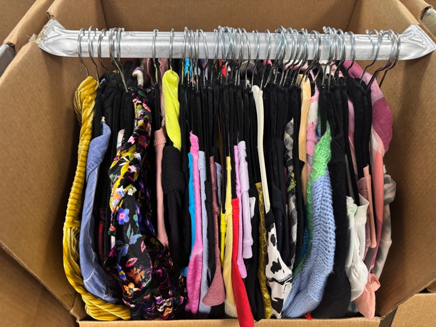 Just Added - Women's Clothing Reseller Liquidation Lot 4 Wardrobe Boxes Hanging Apparel Bundle Mainly Size S / XS [Photo 4]