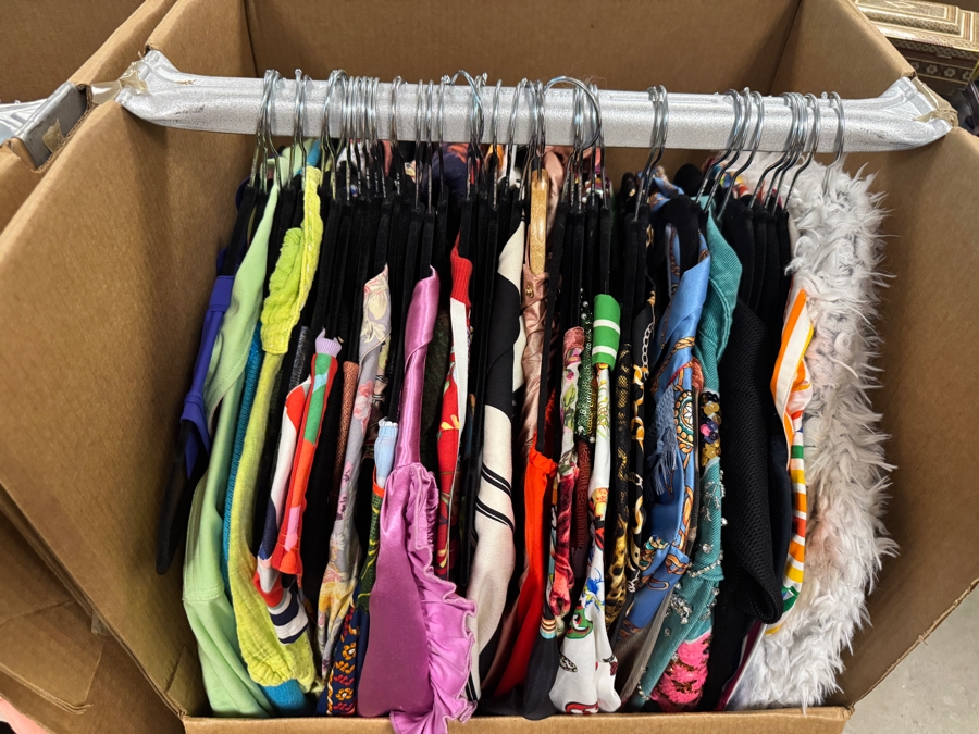 Just Added - Women's Clothing Reseller Liquidation Lot 4 Wardrobe Boxes Hanging Apparel Bundle Mainly Size S / XS [Photo 5]