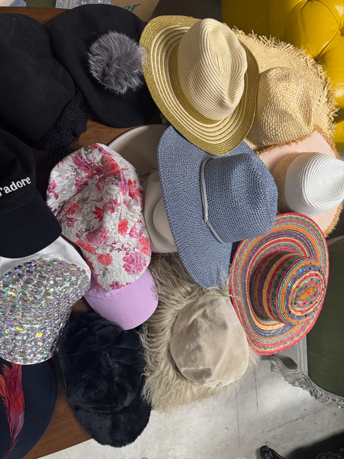 Just Added - Large Women's Fashion Hat Bulk Reseller Lot Straw Sun Visors Fedoras Trucker Caps [Photo 3]