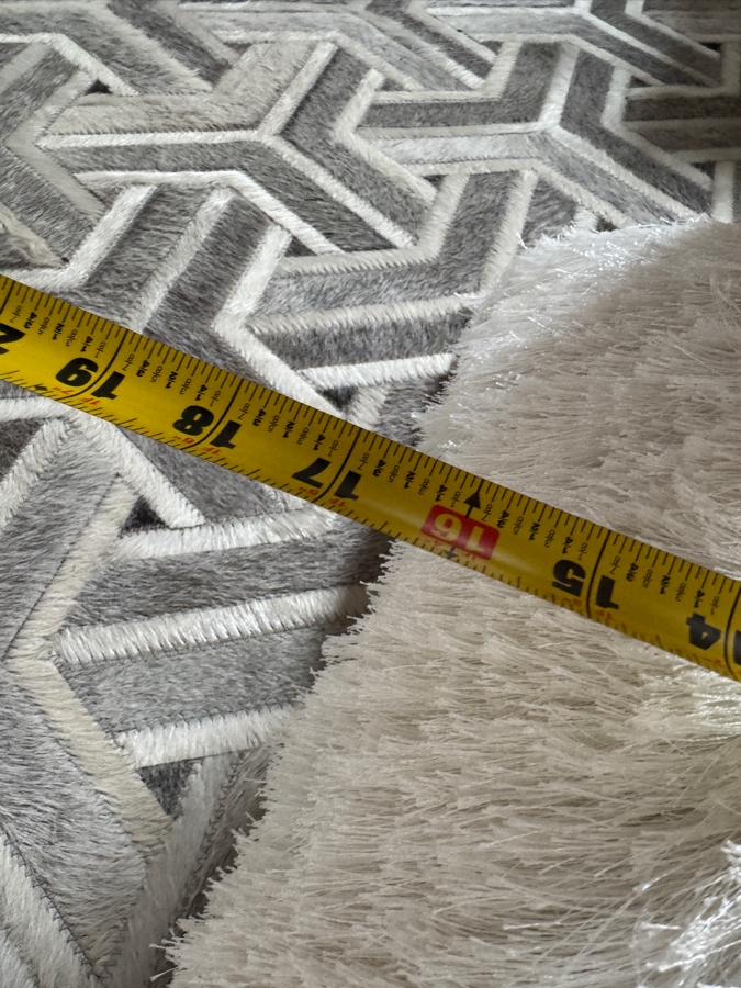 Just Added - Set Of 4 Glam Monochrome White Shaggy Faux Fur And Black Velvet Geometric Throw Pillows 16' [Photo 6]