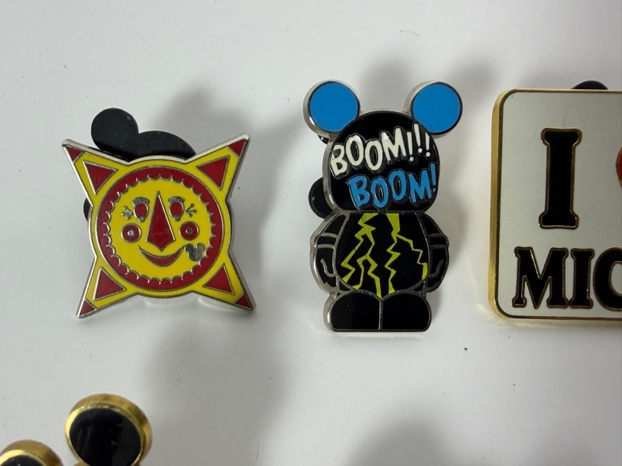 (12) Vintage Disney Trading Pins [Photo 2]