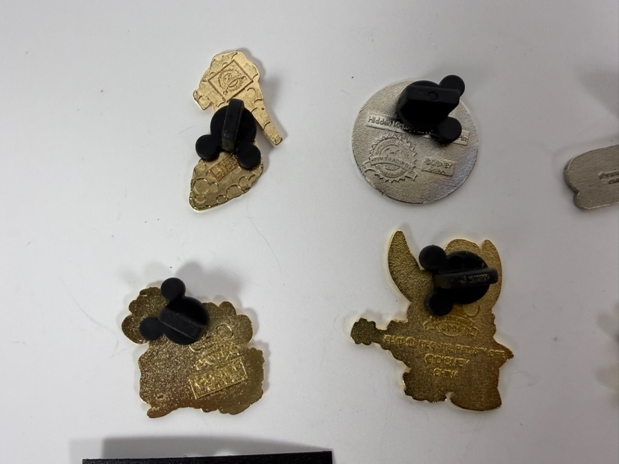 (12) Vintage Disney Trading Pins [Photo 11]