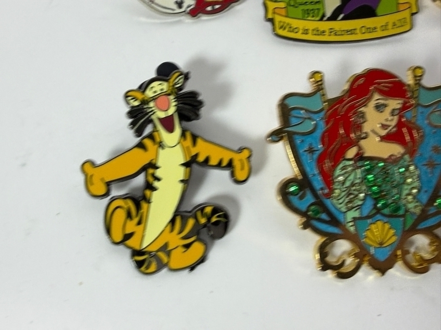 (12) Vintage Disney Trading Pins [Photo 10]