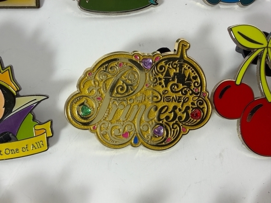 (12) Vintage Disney Trading Pins [Photo 5]