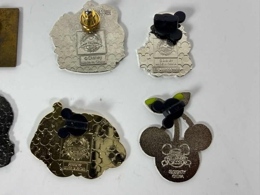 (12) Vintage Disney Trading Pins [Photo 13]