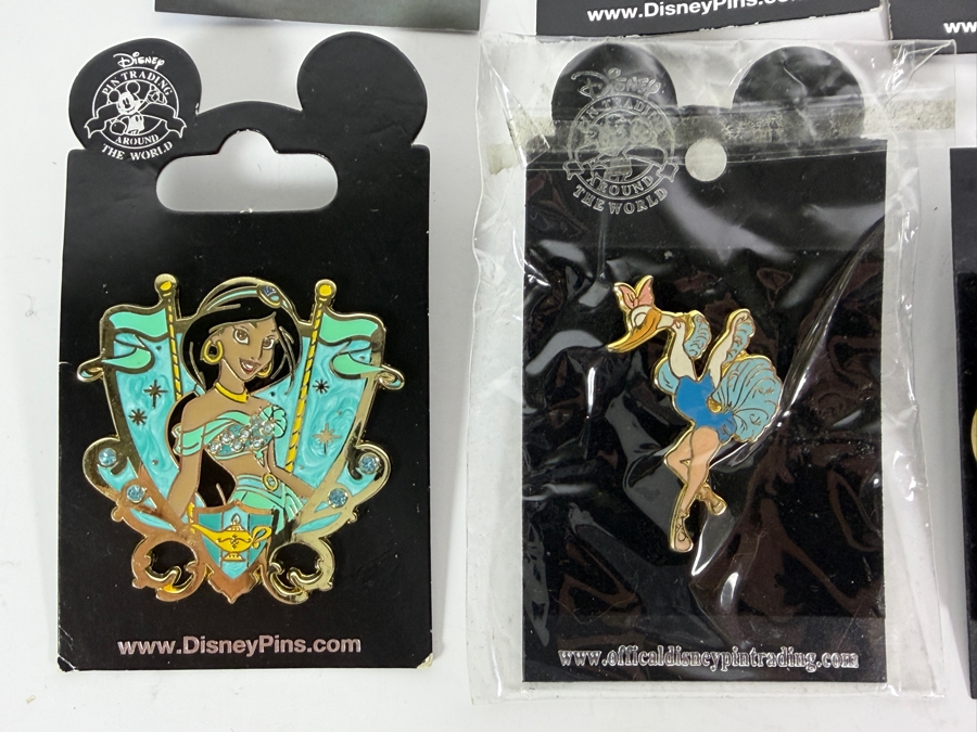 (8) Vintage Disney Trading Pins [Photo 4]
