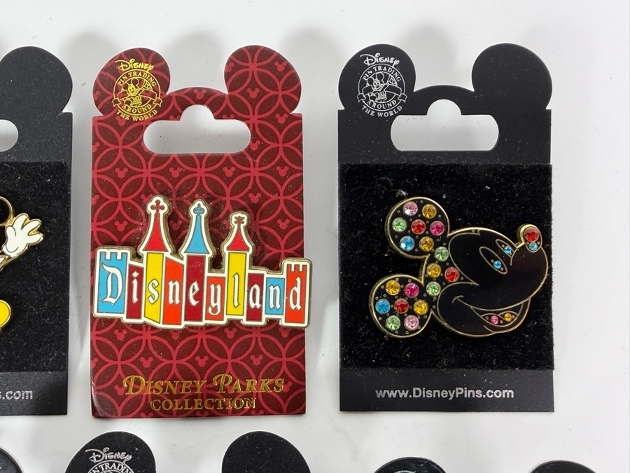 (8) Vintage Disney Trading Pins [Photo 4]