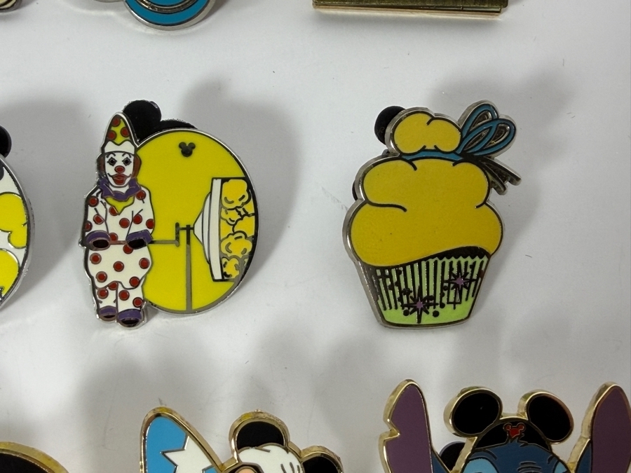 (12) Vintage Disney Trading Pins [Photo 5]