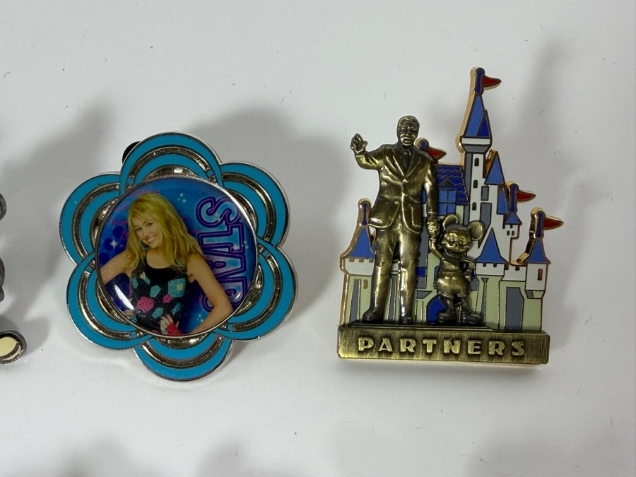 (12) Vintage Disney Trading Pins [Photo 3]