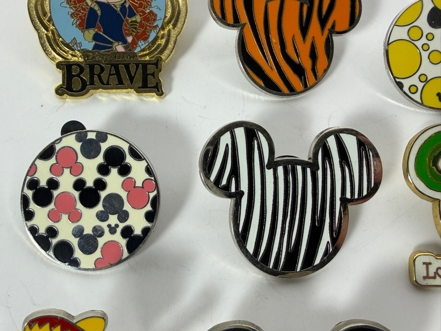 (12) Vintage Disney Trading Pins [Photo 6]