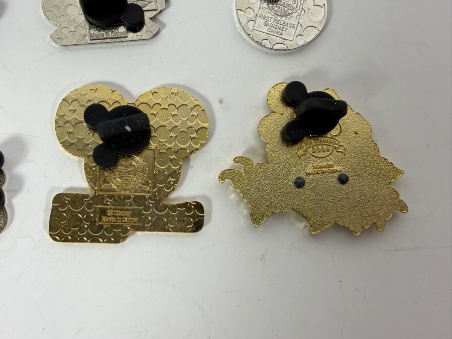 (12) Vintage Disney Trading Pins [Photo 12]