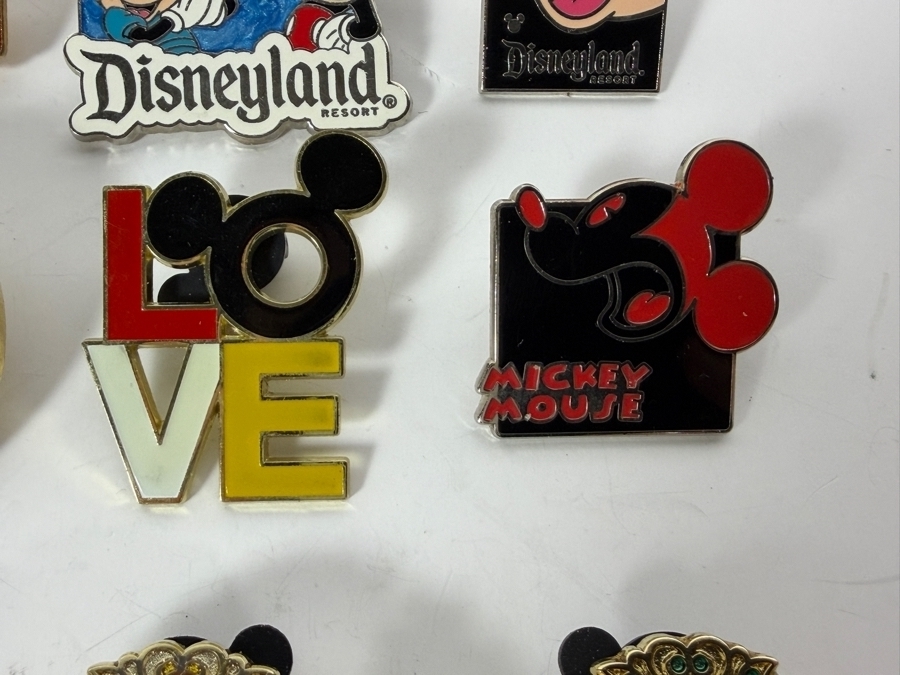 (12) Vintage Disney Trading Pins [Photo 7]