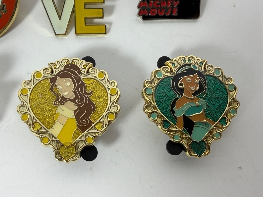 (12) Vintage Disney Trading Pins [Photo 8]