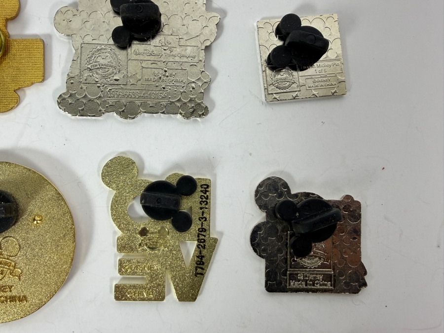 (12) Vintage Disney Trading Pins [Photo 12]