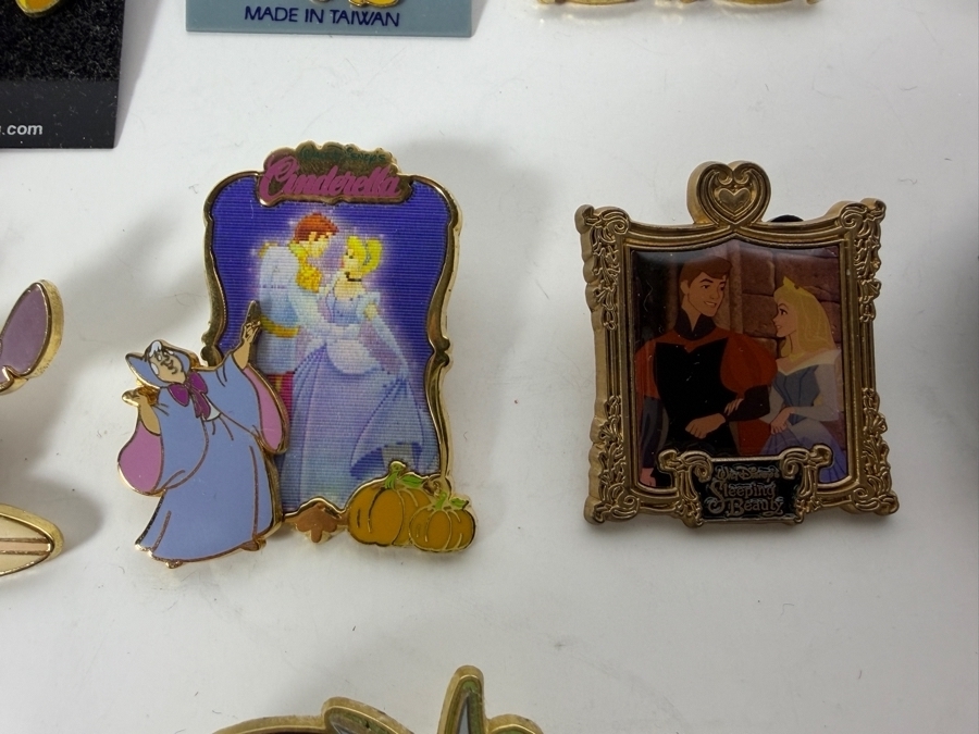 (12) Vintage Disney Trading Pins [Photo 7]