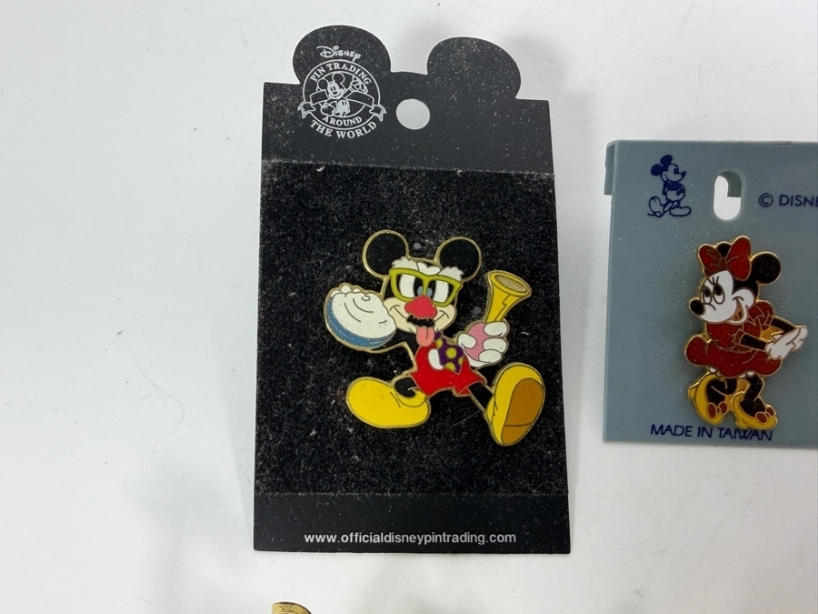 (12) Vintage Disney Trading Pins [Photo 11]