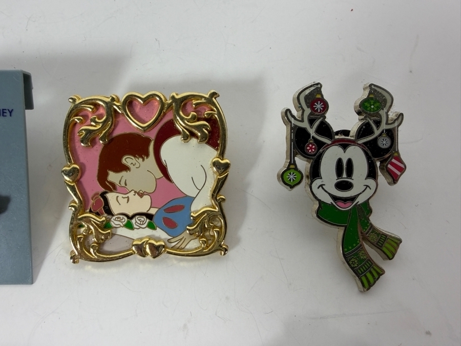 (12) Vintage Disney Trading Pins [Photo 9]