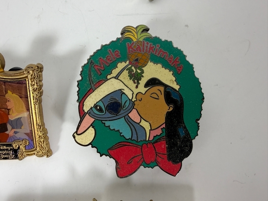 (12) Vintage Disney Trading Pins [Photo 8]