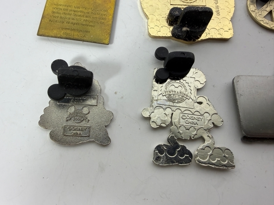 (12) Vintage Disney Trading Pins [Photo 15]