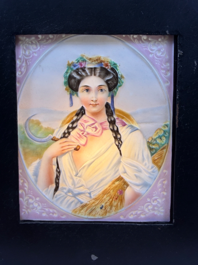 Antique German Porcelain Lithophane Light Box Featuring An Allegorical Portrait Of Summer 5.75'W X 2'D X 7.5'H [Photo 2]