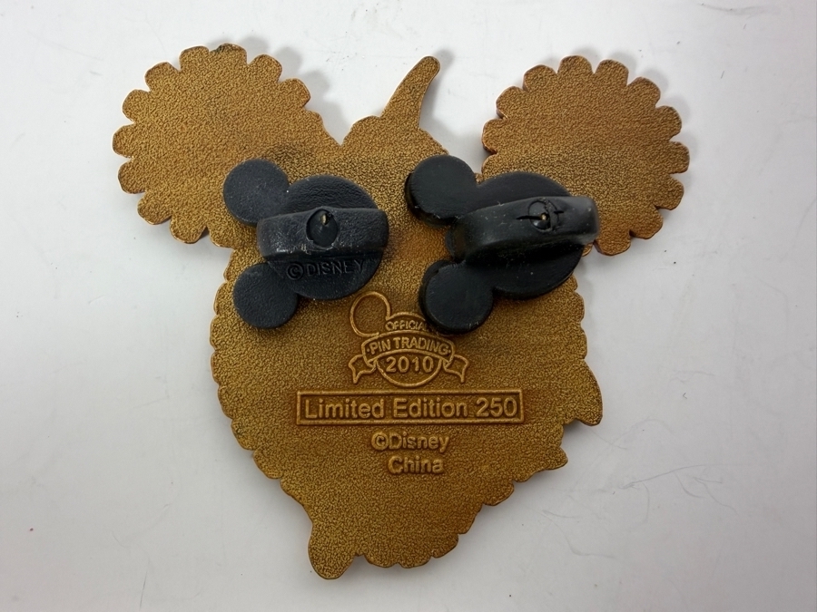 Vintage 2010 Limited Edition of 250 Tinker Bell Disney Trading Pin from the 'Mickey Icon Steampunk Gears' Series [Photo 2]