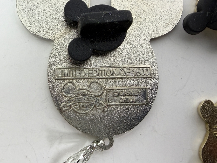 Vintage Limited Edition of 1,500 'Characters on Mickey Mouse Icon' Chip and Dale Disney Trading Pin and Limited Edition of 900 Disney Christmas Pin Featuring Mickey Mouse and Pluto Dangling from a '25 Decembre 2004' Sign [Photo 4]