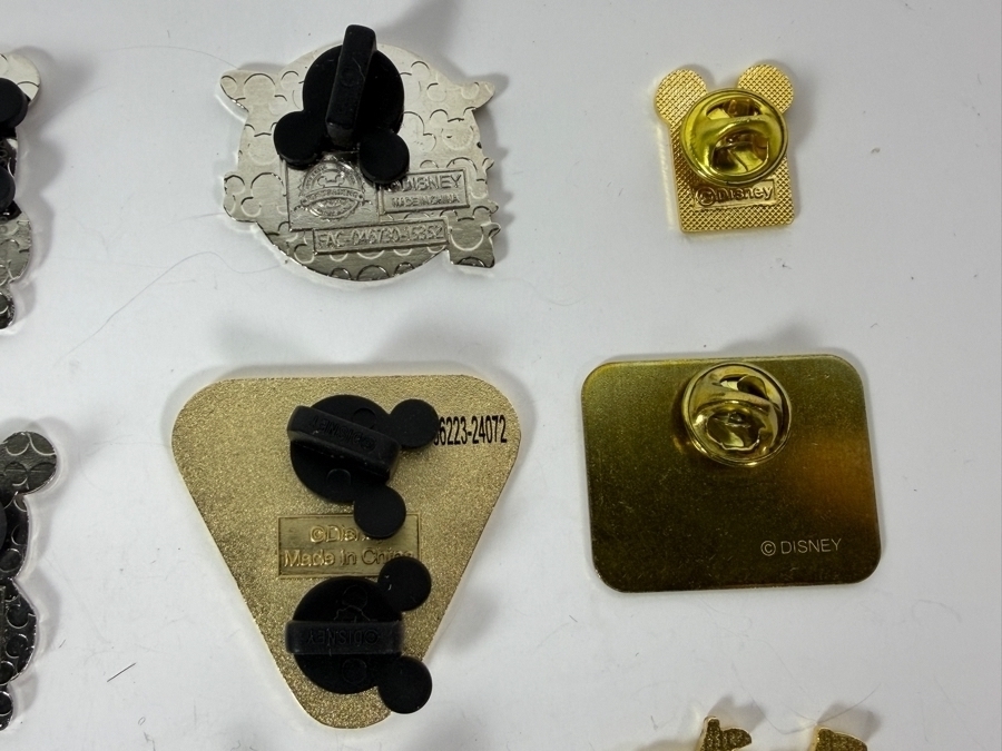 (13) Vintage Disney Trading Pins [Photo 13]