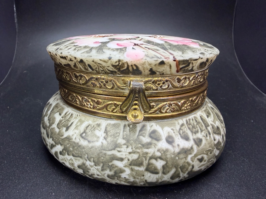 Vintage C F Monroe Kelva Hand Painted Opaque Blown Molded Glass Dresser Box With Wild Roses 4.5'W X 2.5'H [Photo 3]