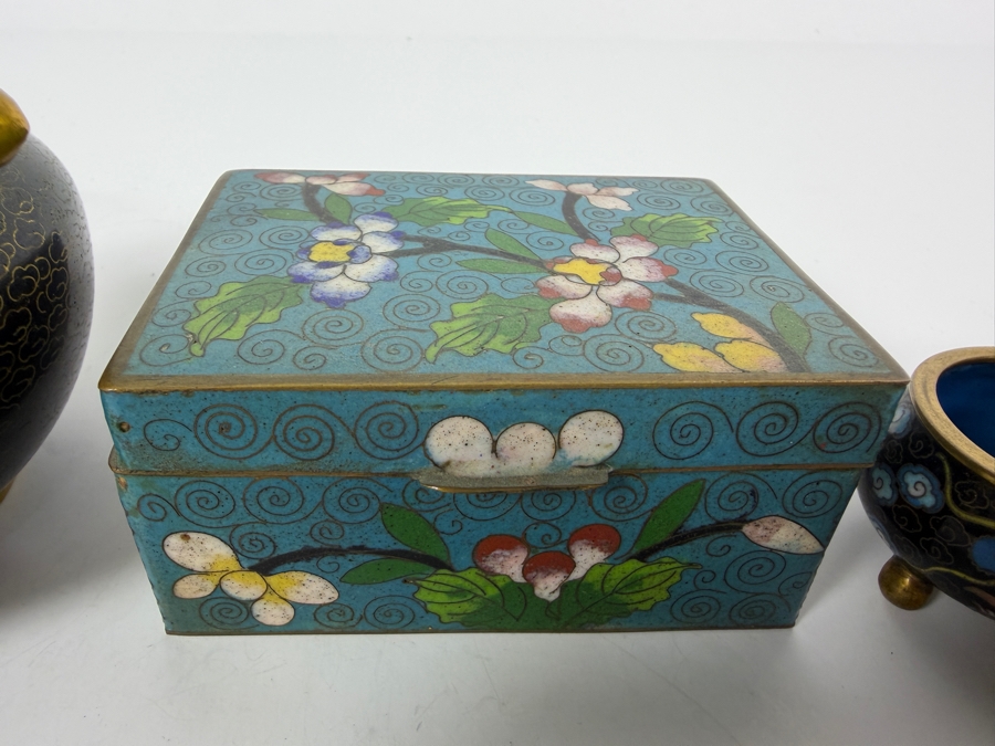 Collection Of Four Vintage Chinese Cloisonne Enamel Items Including Lidded Censer Boxes And Miniature Bowls 1.5' - 2.5'H [Photo 6]