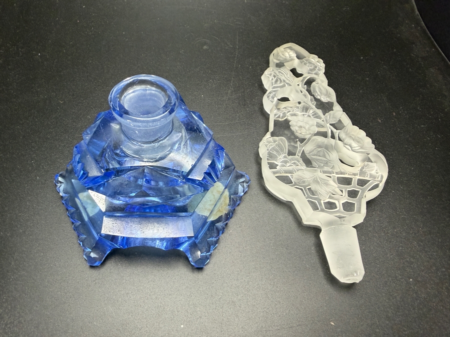 Vintage Czechoslovakia Art Deco Blue Glass Perfume Bottle With Frosted Openwork Flower Basket Stopper 7'H [Photo 4]