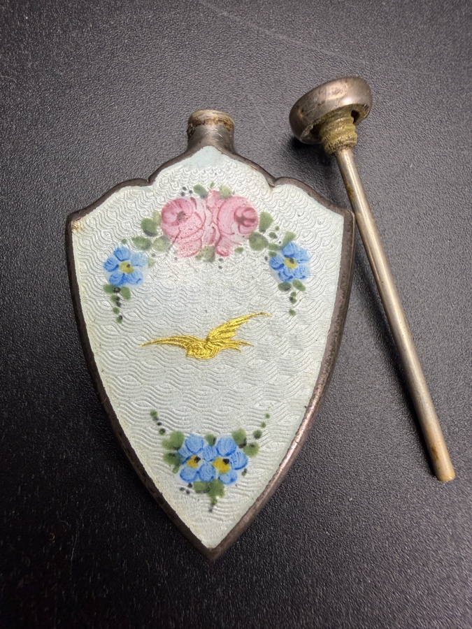 Antique Carter Qvarnstrom And Remington Sterling Silver Guilloche Enamel Shield Shaped Scent Flask Perfume Bottle With Back Maker Mark 1.75'L 10.8g [Photo 5]