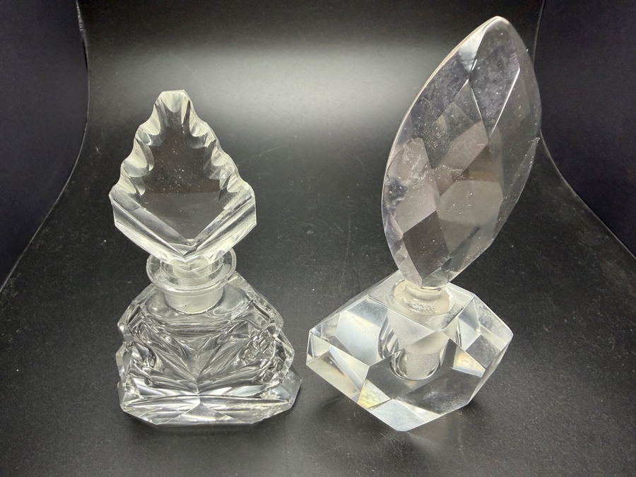 Pair Of Vintage Czechoslovakia Art Deco Faceted Clear Glass Perfume Bottles With Large Sculptural Stoppers 4.5' - 5'H [Photo 2]